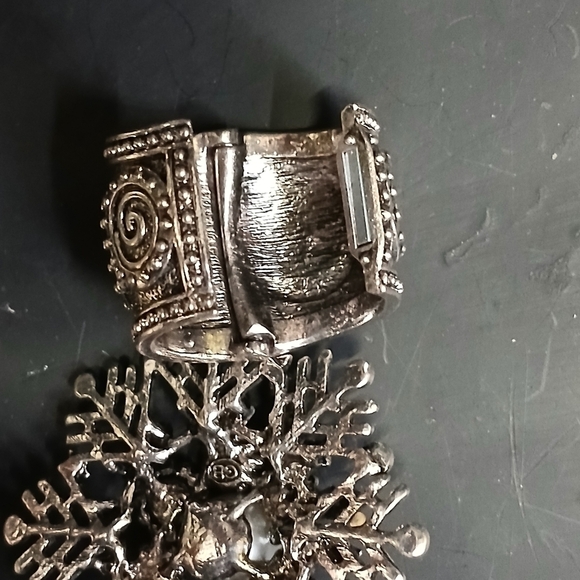 Large huge silvertone snowflake green crystal faux pearl pendant marked gb - Picture 3 of 6